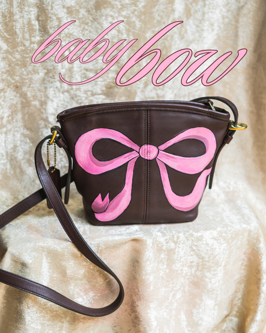 painted vintage coach shoulder bag - baby bow